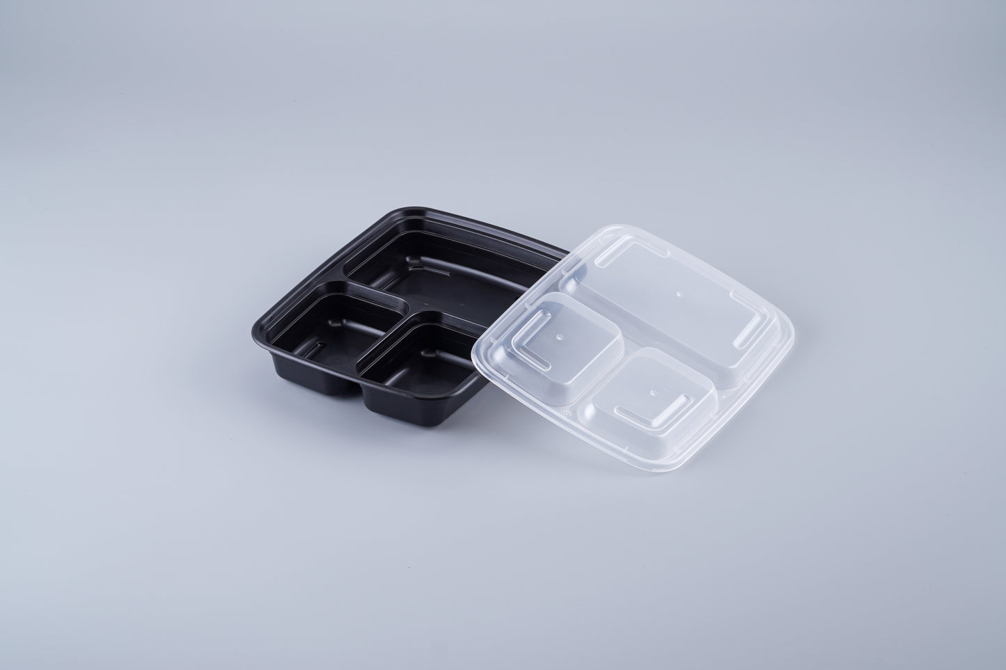 33 oz Rectangular 3 component Microwavable Heavy Weight Container with Lid - 150/Case